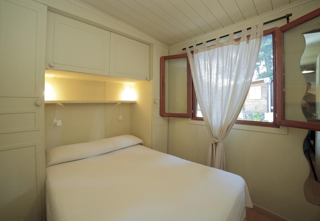 Il Frantoio Camping San Bartolomeo Al Mare Habitación foto